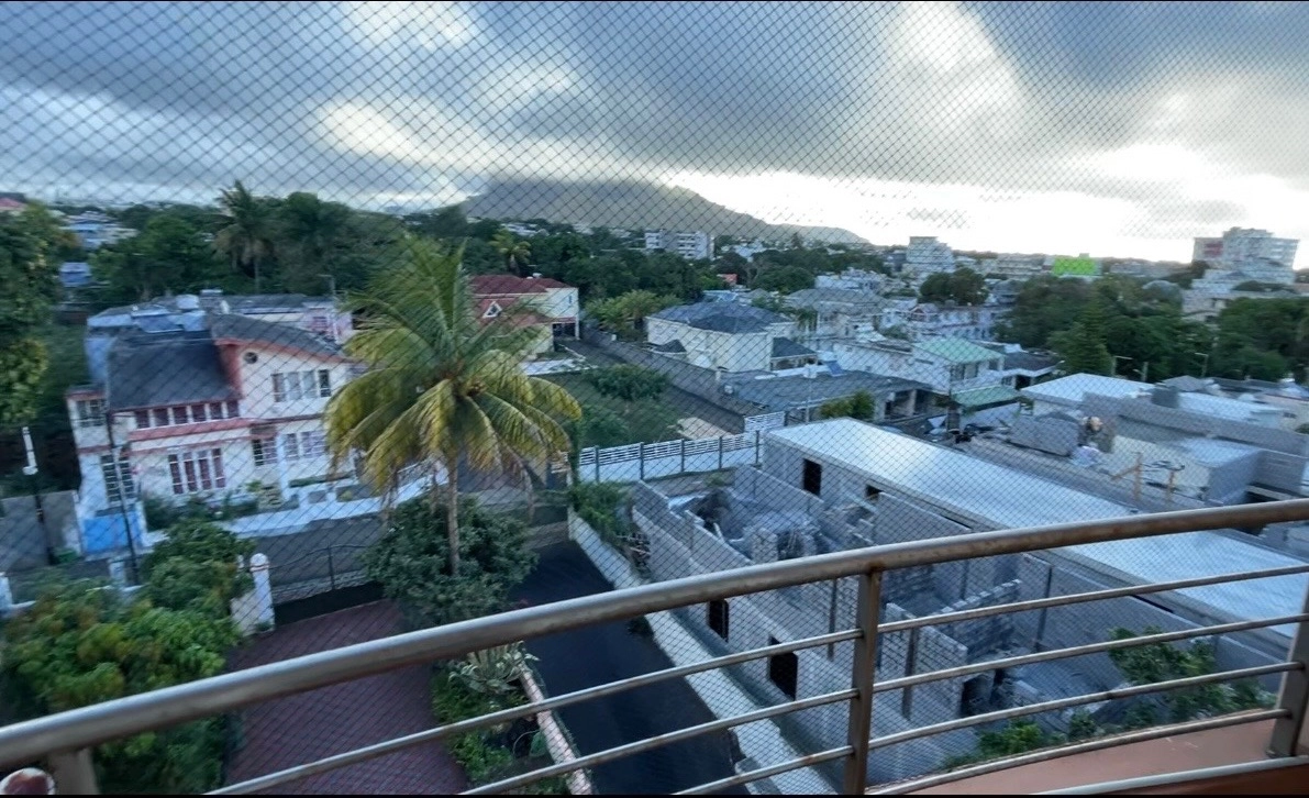 7ebe0dc0-0cc3-471b-a3bd-ef38b45ddfce Luxurious Modern Apartment For Rent – Beau Bassin