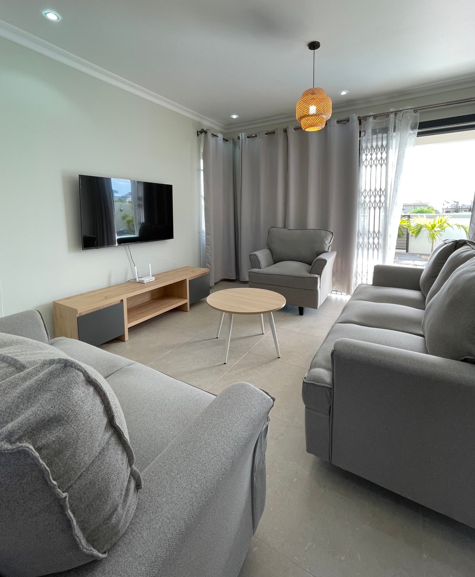 Luxurious Villa For Rent in Ruisseau Palmyre, Flic en Flac