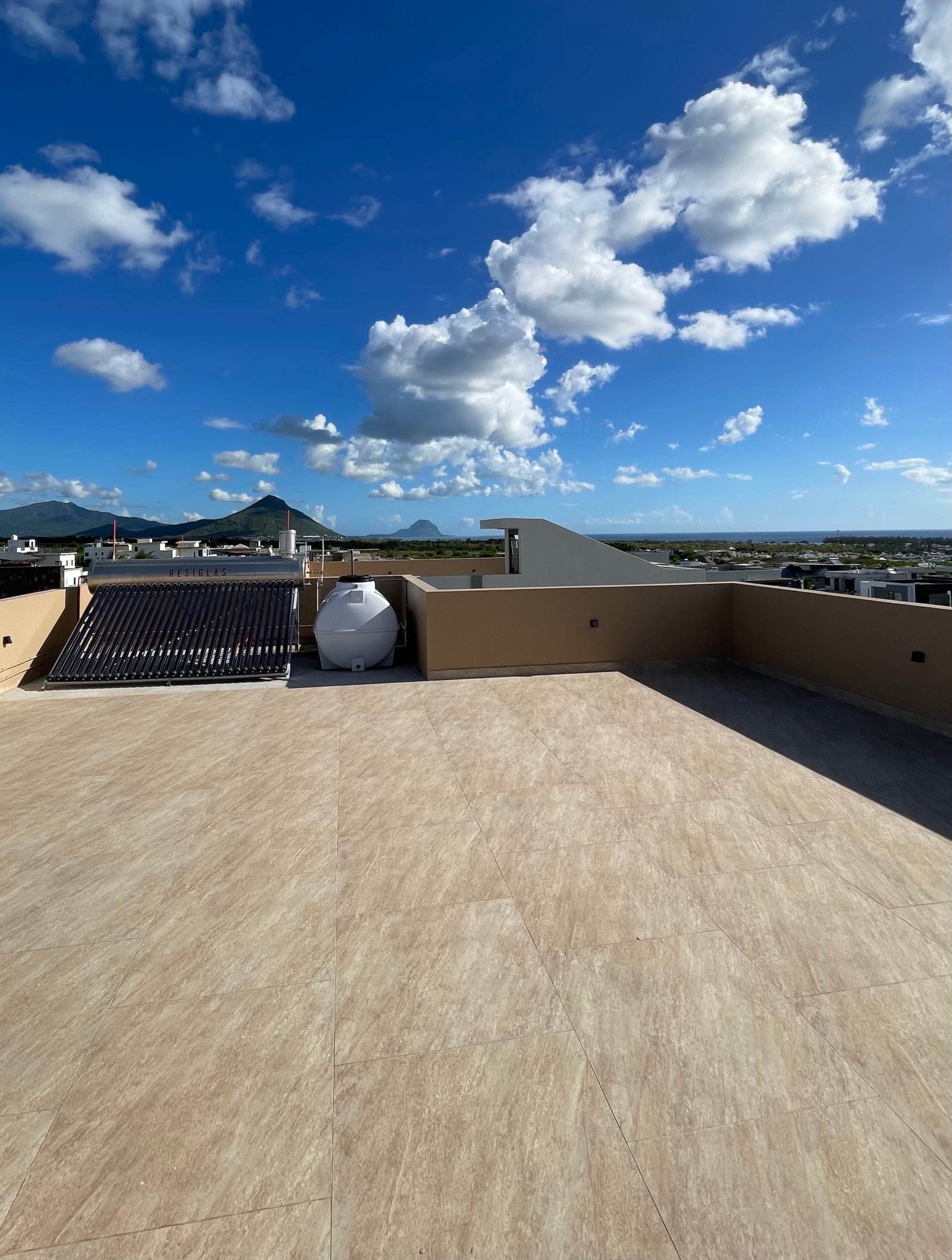 Luxurious Villa For Rent in Ruisseau Palmyre, Flic en Flac
