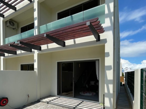 Luxurious Duplex for Rent in Ruisseau Palmyre, Flic en Flac