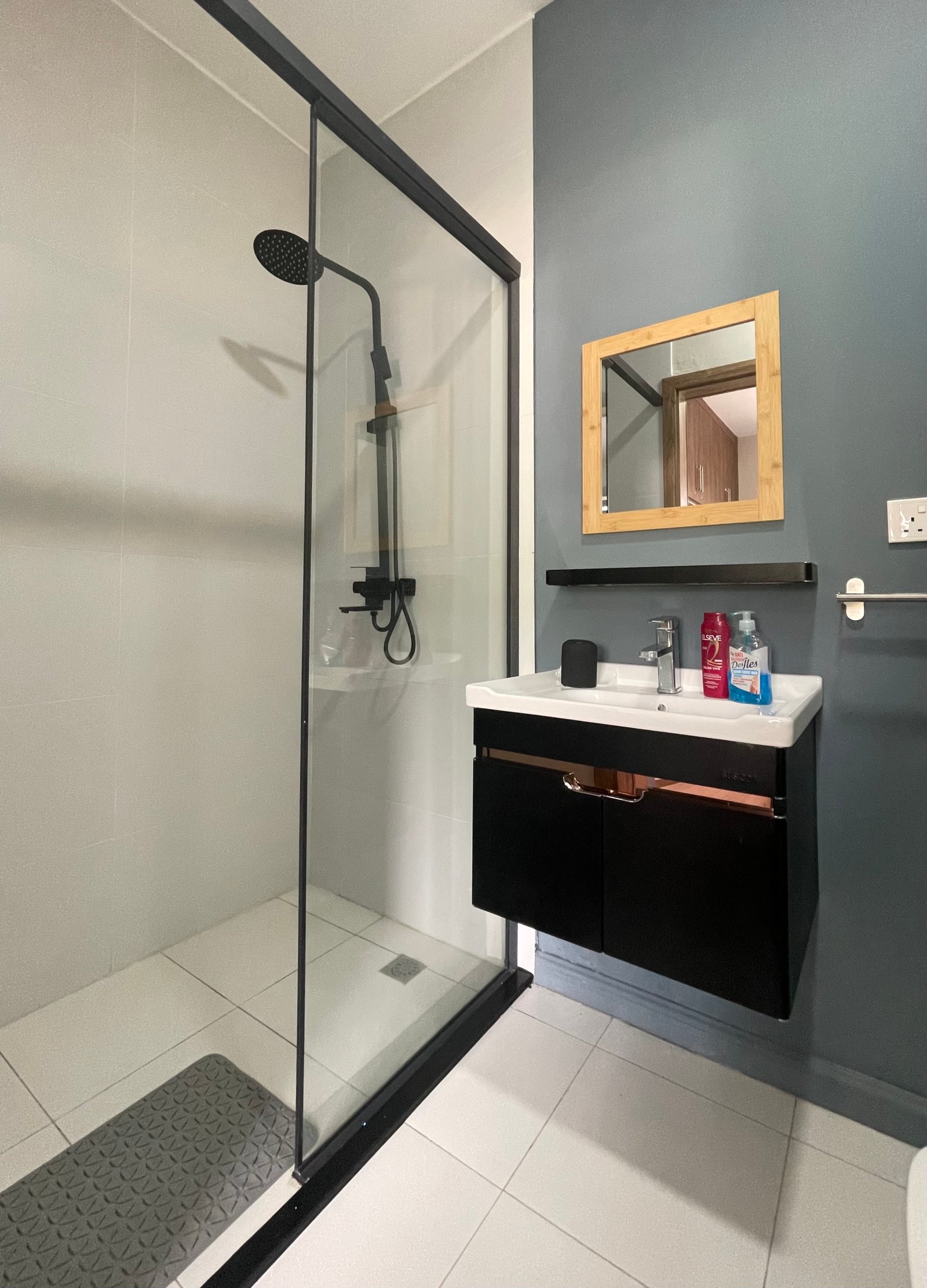 Modern 2-Bedroom Apartment For Sale – Flic en Flac, Mauritius