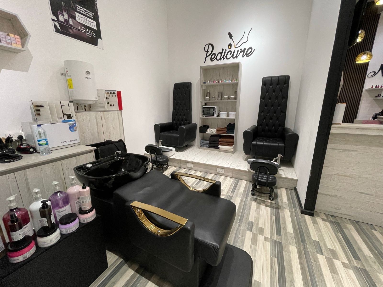 WhatsApp Image 2025-08-26 at 3.05.50 PM (1) Beauty Parlour & Spa Business For Sale – Centre of Mauritius
