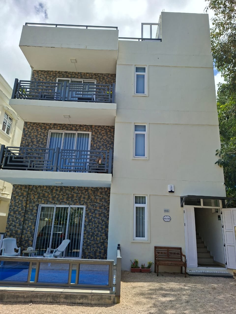 Tourist Accommodation Business for Sale – Poste Lafayette