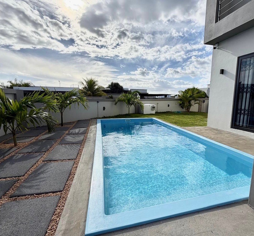 Luxurious Villa For Rent in Ruisseau Palmyre, Flic en Flac