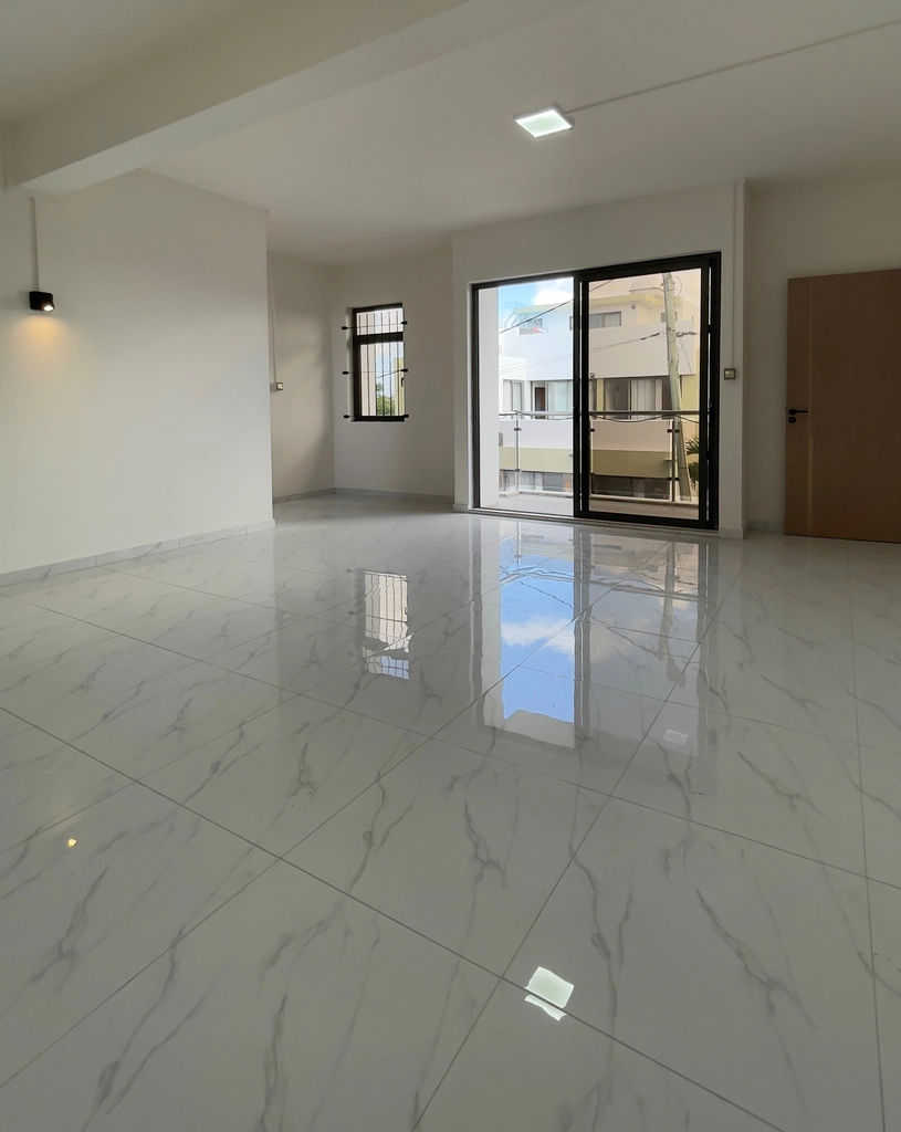 0d915f3e-fda3-47f0-921f-93c2a0813de7 Elegant Duplex For Sale in Grand Baie, Mauritius