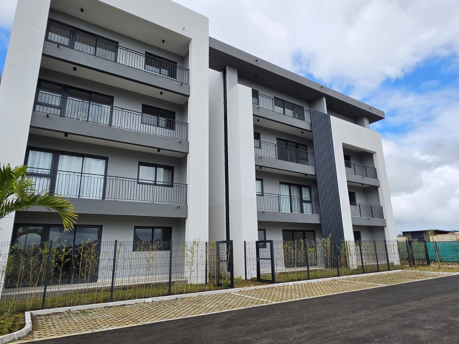 WhatsApp Image 2026-09-12 at 12.38.45 PM (4) Brand-New 2-Bedroom Ground-Floor Apartment For Sale | L’Avenir Smart City Moka, Mauritius